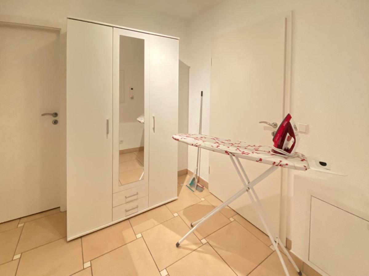 2 Zimmer Apartment, 70 Qm, Max 4 Pers, Private Terasse, 2 Parkplaetze, Internet 250 Mbit Gärtringen Exterior foto